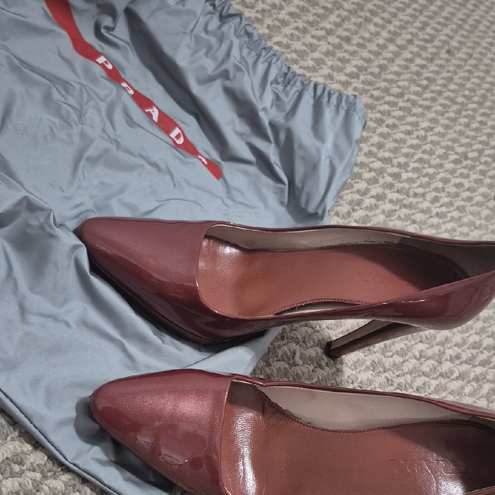 Prada Women's Mauve Heels